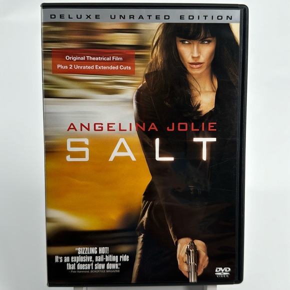 Salt. Deluxe Unrated Edition. Angelina Jolie. - Picture 1 of 4